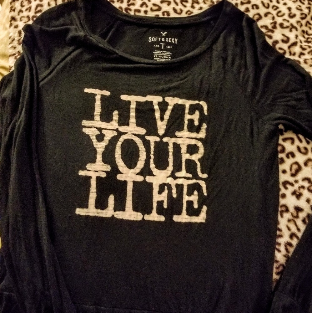 American Eagle Long Sleeve T-Shirt